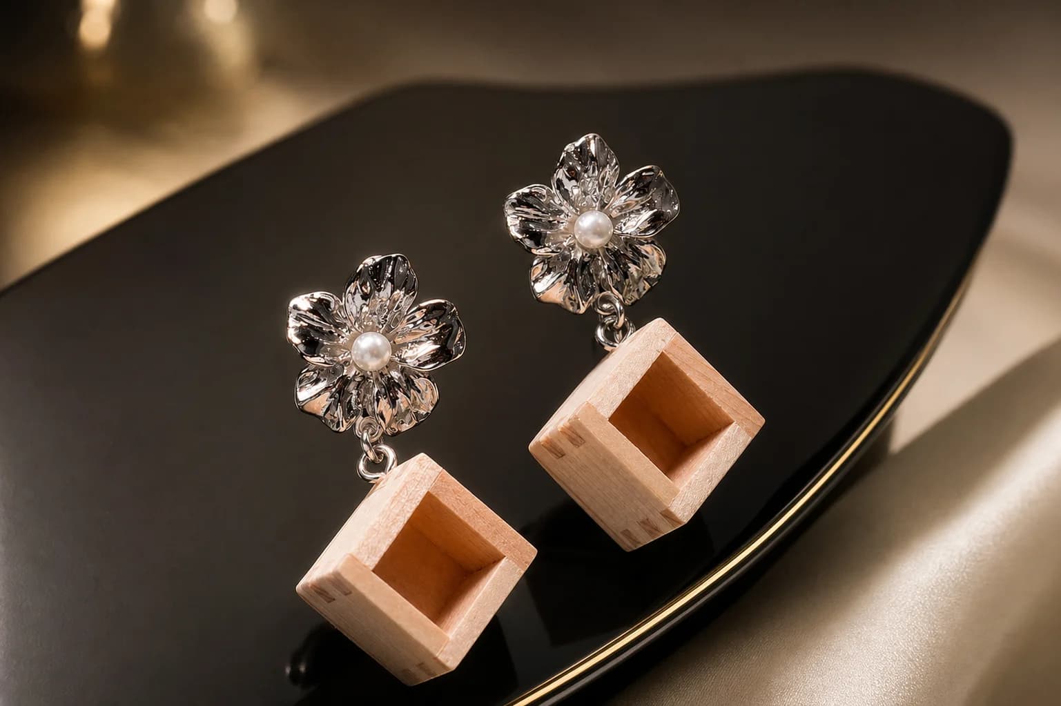 KUMIKI — Silver Flower Pierce