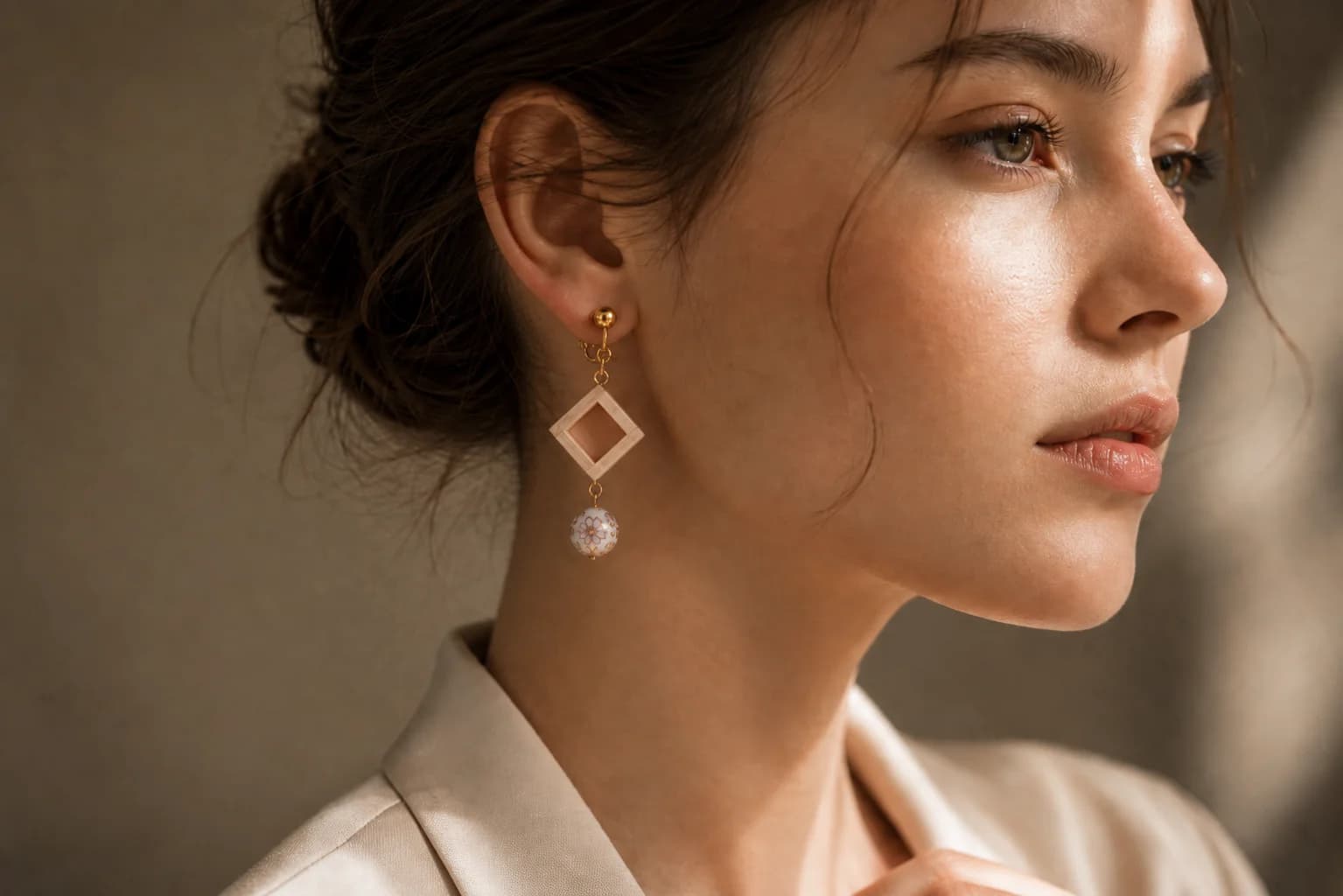 KUMIKI — White Blossom Earrings